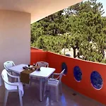 Enjoy Poolside Comfort-beahost *