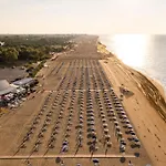 Appartamento Enjoy Poolside Comfort-beahost Bibione