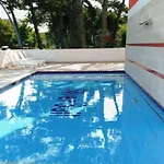 Enjoy Poolside Comfort-beahost Appartamento *