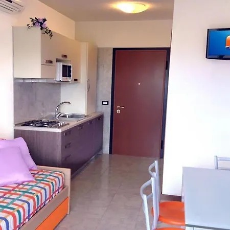 Enjoy Poolside Comfort-beahost Apartamento Bibione