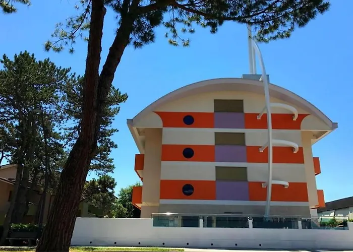 Enjoy Poolside Comfort-beahost Daire Bibione